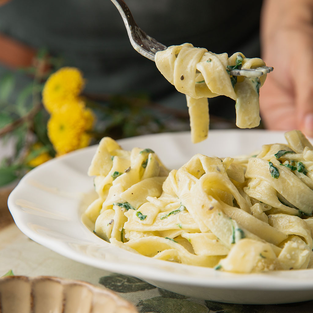NOODLES WITH SPINACH