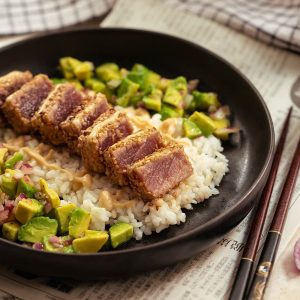 Battered tuna tataki with rice and soy mayonnaise